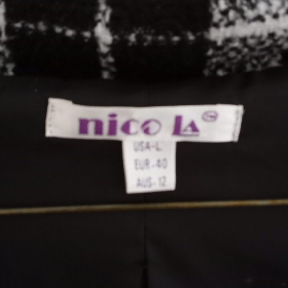 Jacket - Picture 2 of 4